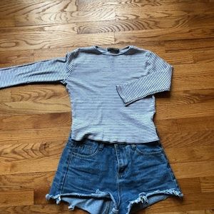 BRANDY MELVILLE QUATER LENGTH TEE